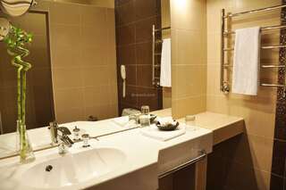 Гостиница Оазис Зип Краснодар Номер стандарт комфорт с 1 двуспальной кроватью-4