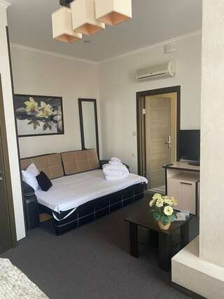 Гостиница Оазис Зип Краснодар Семейный номер-2