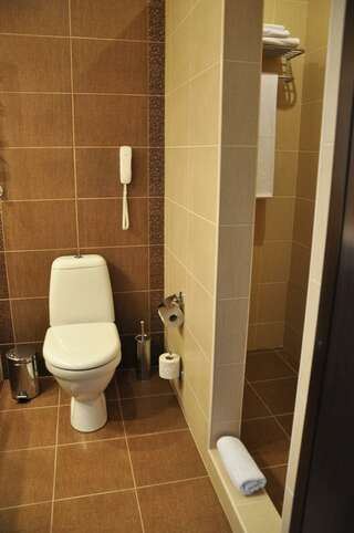 Гостиница Оазис Зип Краснодар Номер стандарт с 1 двуспальной кроватью-5